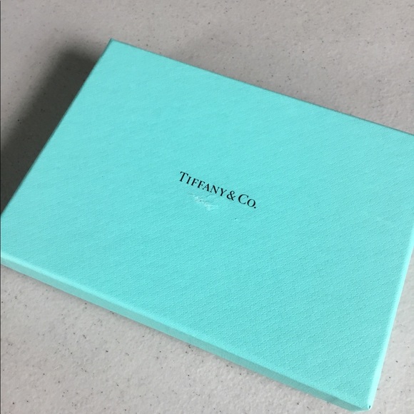 TIFFANY & CO - Picture 10 of 10